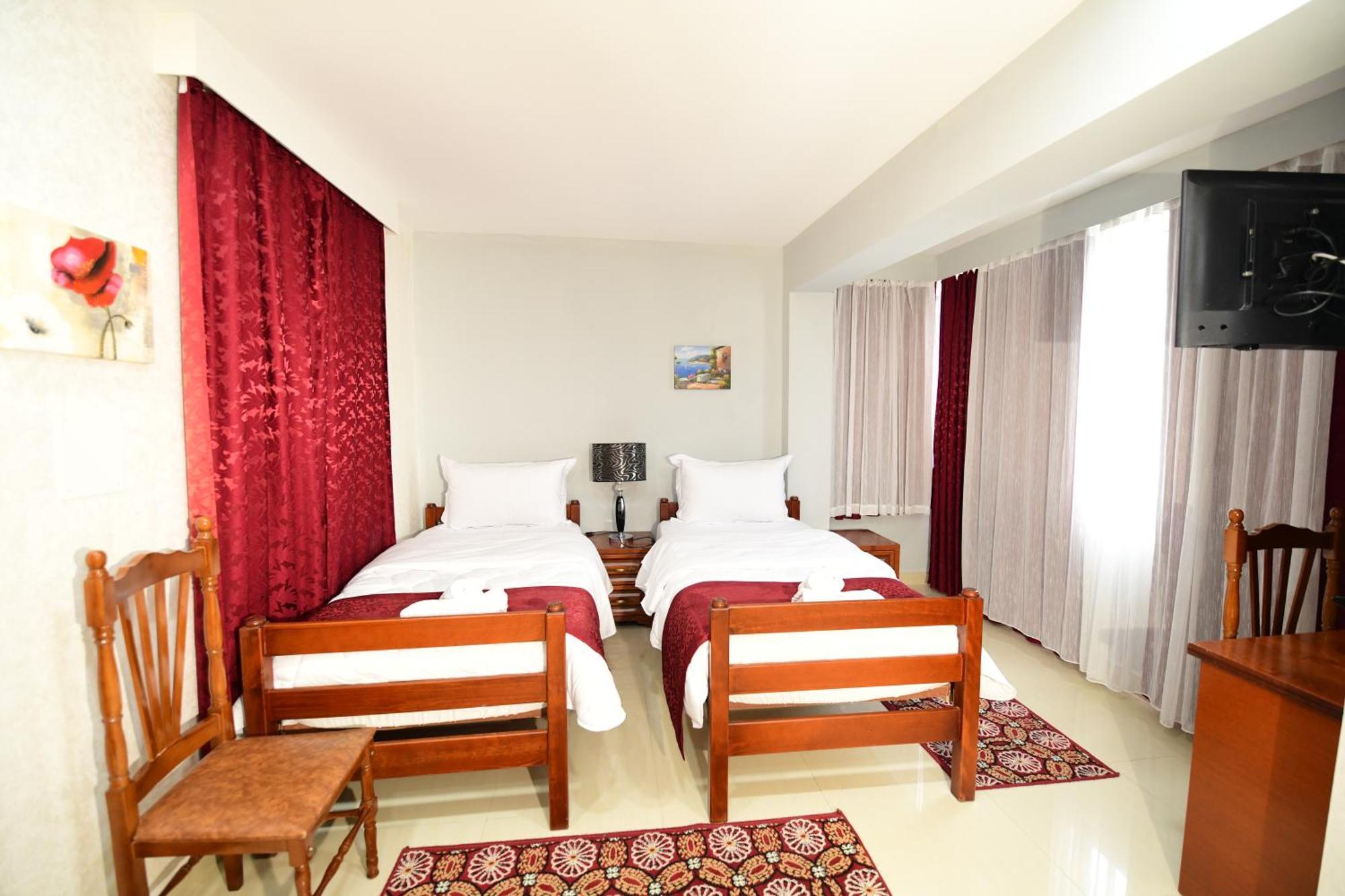 Zobo Hotel Szkodra Zewnętrze zdjęcie